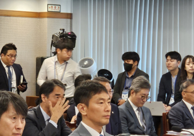 이복현 금감원장 “금융 사고, CEO가 책임져야 해”