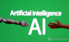 “AI 챗봇이 내놓는 선거 정보 오답률 30%…인용도 틀려”