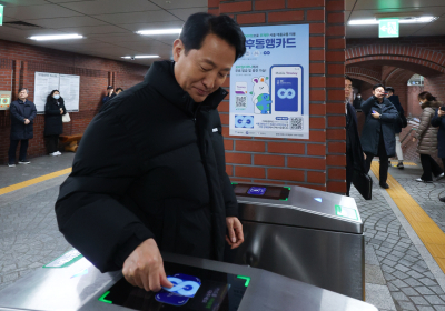 오세훈 “기후동행카드, 신용카드 충전 4월에 가능할 듯”
