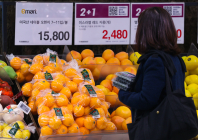 물가 6개월 만에 2%대…사과·귤 신선과일 28.5% ‘고공행진’