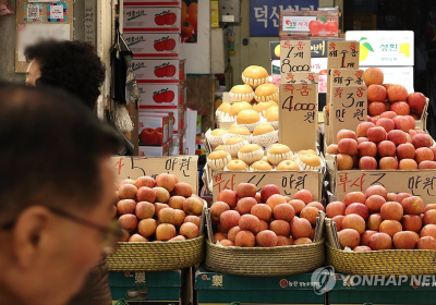 2월 물가 3.1%, 한달 만에 3%대 복귀…과일지수 41% 폭등