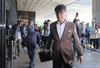최목사 “저 경계인물 됐나요”…김여사 측근 “시간 내보신대요”