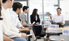 대학 투자동아리 찾은 최상목 