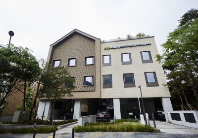 대형 보험사 속속 요양 산업 진출… 공적 돌봄 '공공성' 목표와 정면 충돌