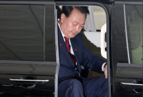 내란 특검, 尹 피의자 15시간 조사... 조서 열람만 3시간, 새벽 1시 귀가