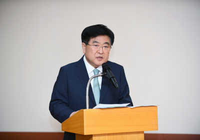 권오갑 HD현대 회장, “눈앞 실적 편승해 위기 심각성 간과”